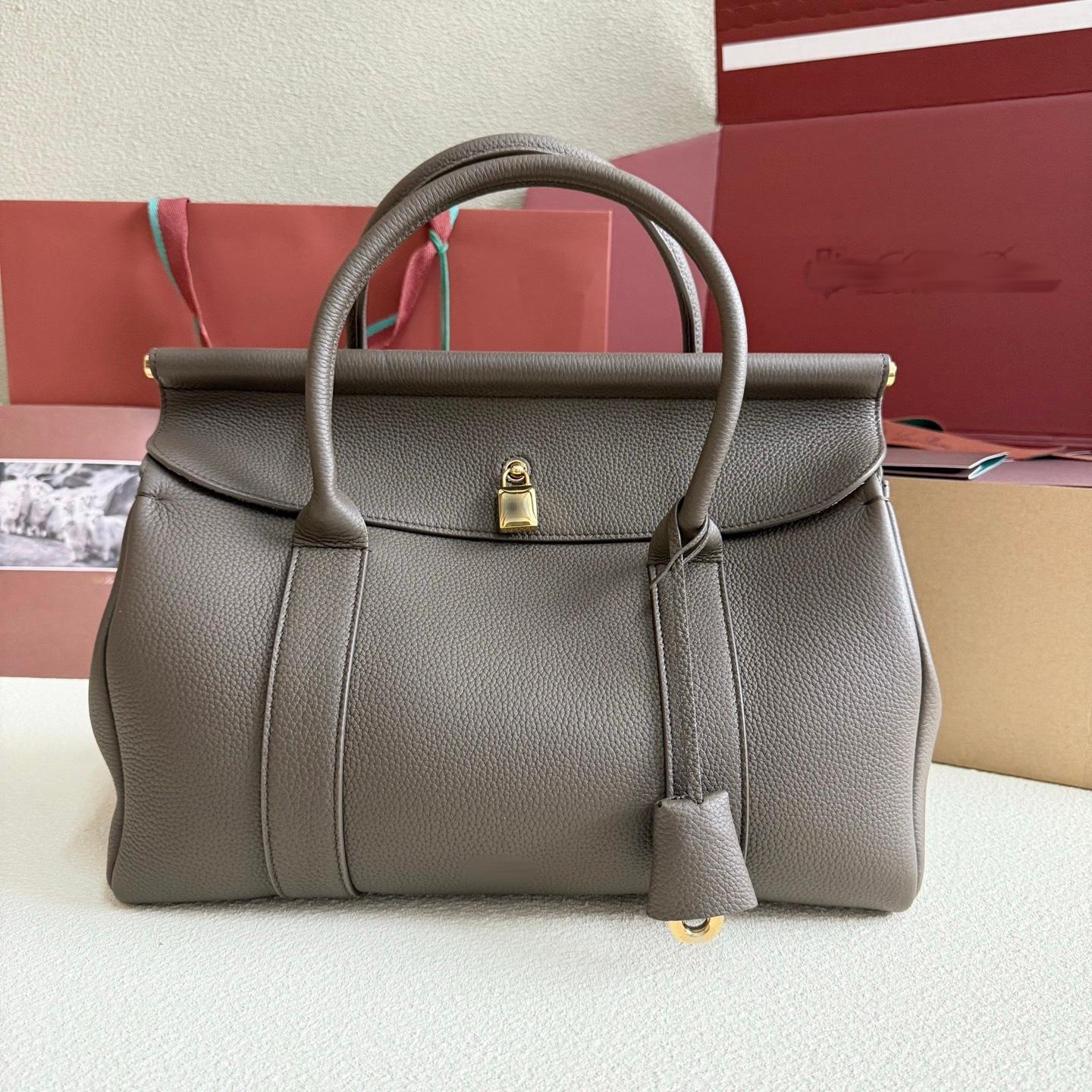 LP Sicilian chili color LOOM 32Medium handbag