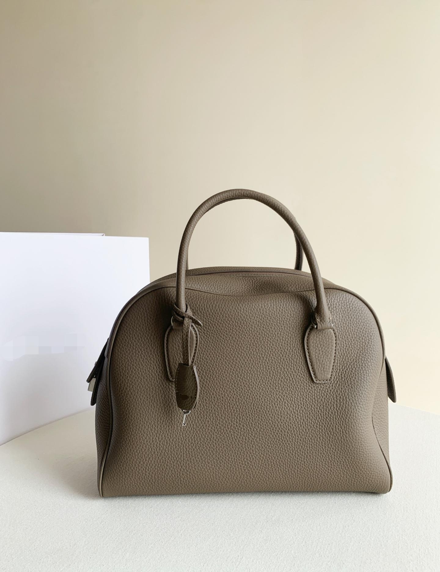 Row India10 smoke gray